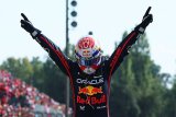 Verstappen completes Italian double with victory at Monza
