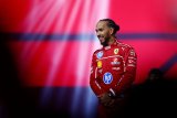 Hamilton makes statement in red at 2025 F1 season launch