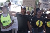 News24 | WATCH | UCT students hit the streets, but march to Parliament called off