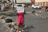 WATCH | 'We've had enough': Fed-up Westbury residents block roads over water outages