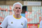 ‘Broke’ SAFA to cut Hugo Broos’ salary?