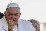 Pope Francis taken to hospital for bronchitis