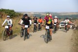 Cyclists invade Morgan Bay for challenging Wild Coast trek
