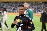 ‘Relebohile Mofokeng must play in the UEFA Champions League’ – Bafana legend