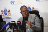 Lesufi defends decision not to fire poor-performing Hods