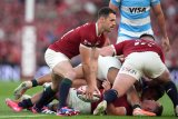 Ruthless Lions run in eight tries to down Force 54-7 in Perth