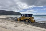 Beach lowering confirmed at Fish Hoek beach: Bulldozers spotted on the beach (Pictures)