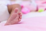 Baby born from 30-year-old embryo breaks record