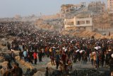 Israel steps up Gaza bombardment ahead of White House ceasefire talks