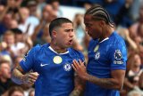 Pedro, Fernandez on target as Chelsea beat Fulham 2-0