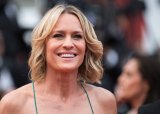 House Of Cards Star Robin Wright Reveals 'S**tshow' Reason She's Leaving The US