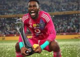 ‘Goalkeeper of the season’: Mzansi praises Pirates’ Sipho Chaine