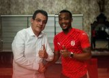 Kaizer Chiefs news: Khanyisa Mayo and Ranga Chivaviro