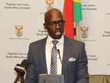 Malusi Gigaba has ‘full confidence’ after handing himself over