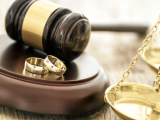 Mom claims lawyer is withholding her divorce settlement funds