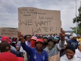 Hundreds of West Rand residents block busy highways over water cuts