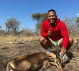 Elton Jantjies goes hunting, posts pictures with dead animal