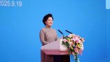 Peng Liyuan attends UNESCO award ceremony for girls' and women's education